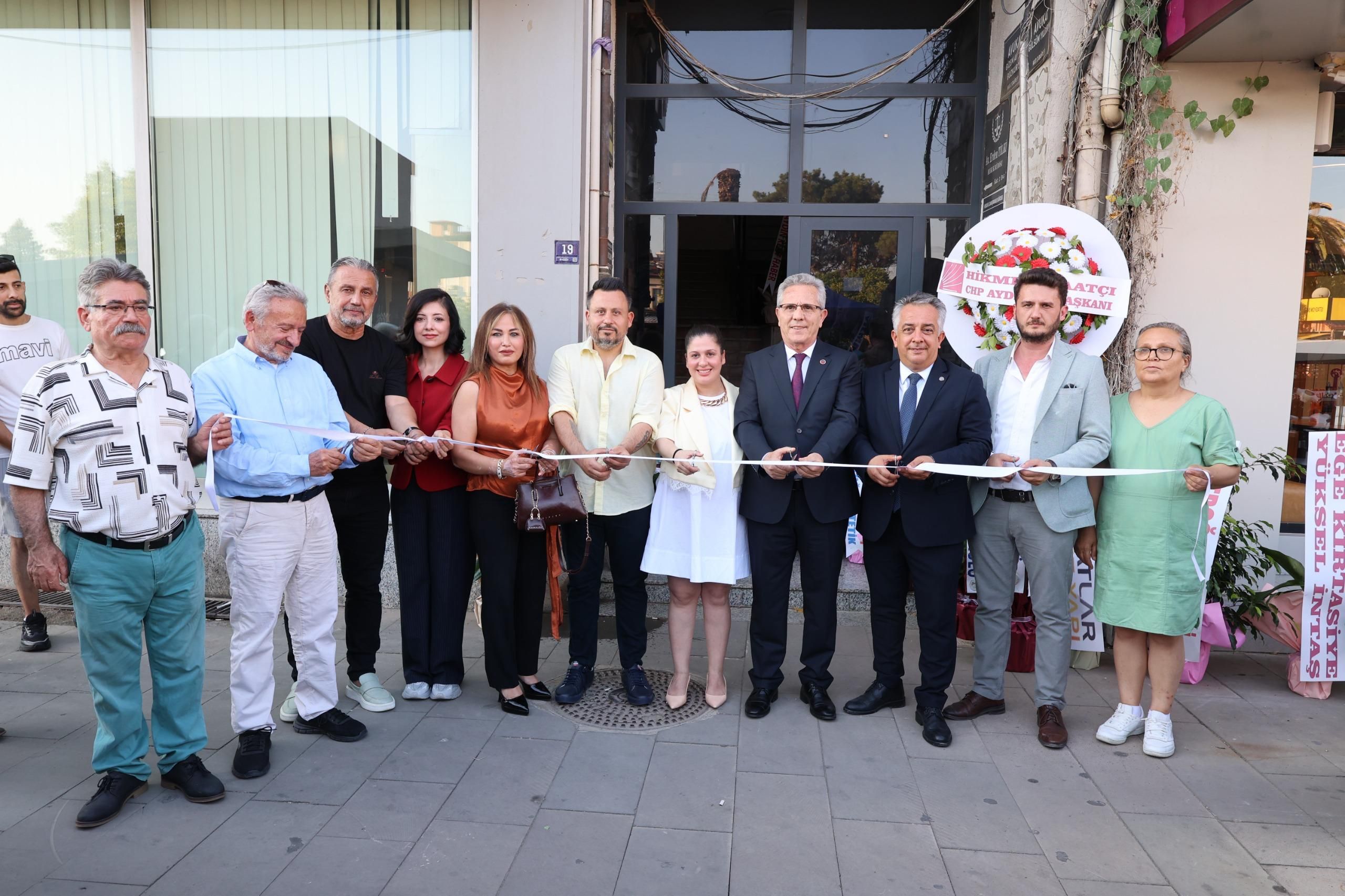 BAŞKAN TETİK, GÜLSEREN GÖKÇE HUKUK BÜROSU AÇILIŞINA KATILDI