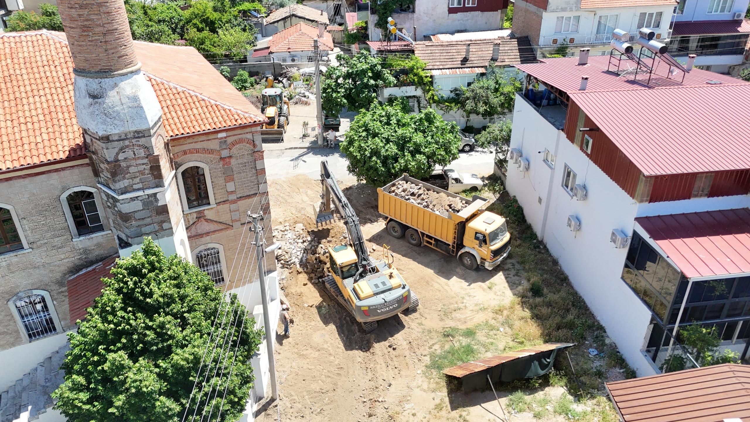 Nazilli Belediyesi’nden 41 Noktada Eş Zamanlı Yol Seferberliği
