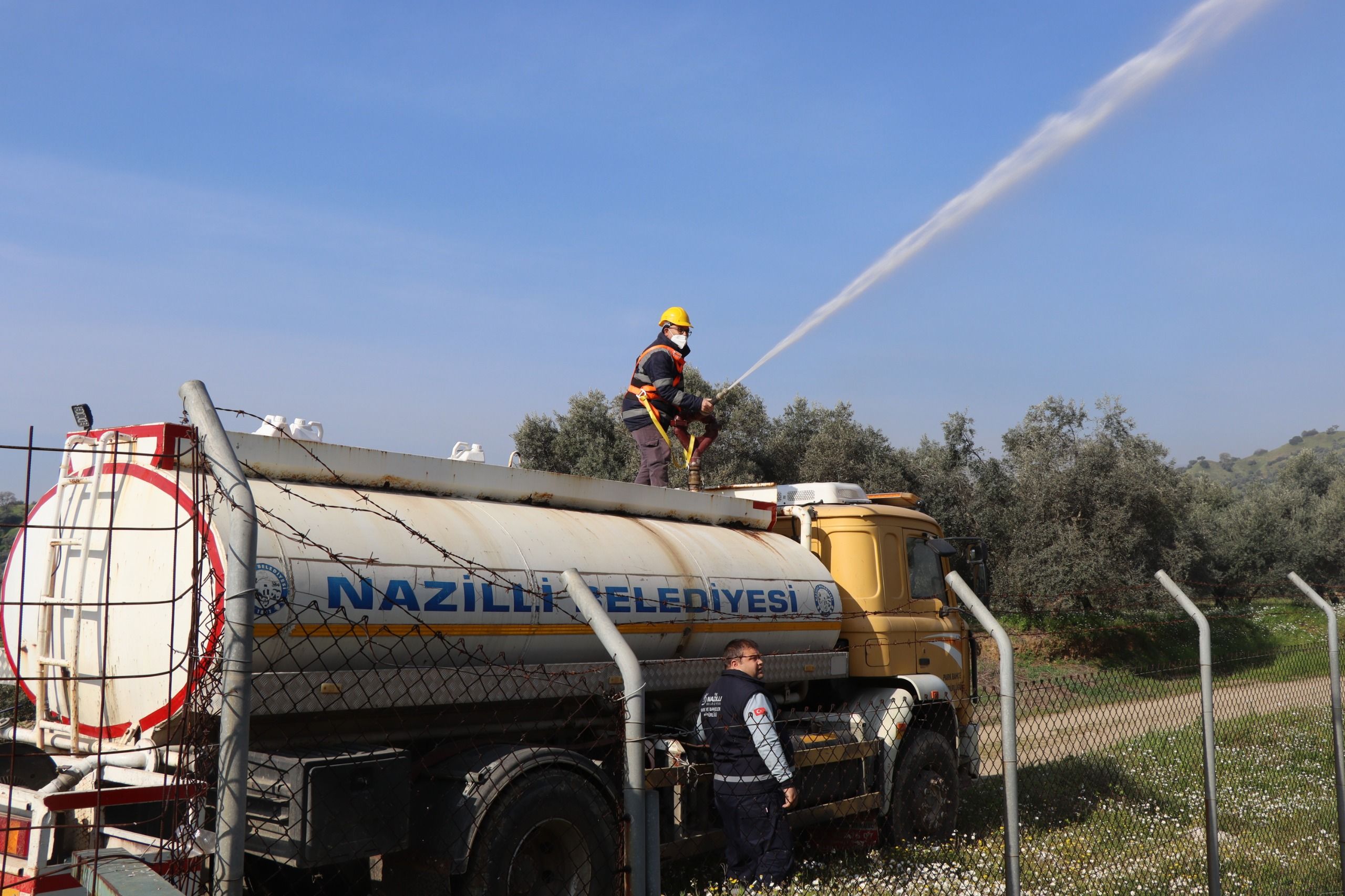 Nazilli Belediyesi sivrisinek ve haşereyle mücadeleye kesintisiz devam ediyor