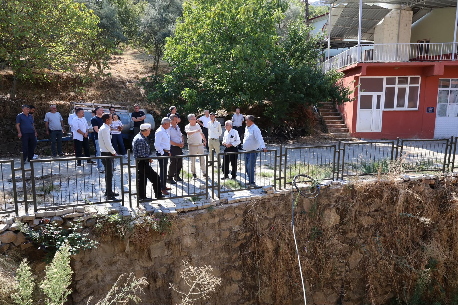 BAŞKAN TETİK ÇAYLI VE DEREBAŞI MAHALLELERİNDE VATANDAŞLARLA BULUŞTU