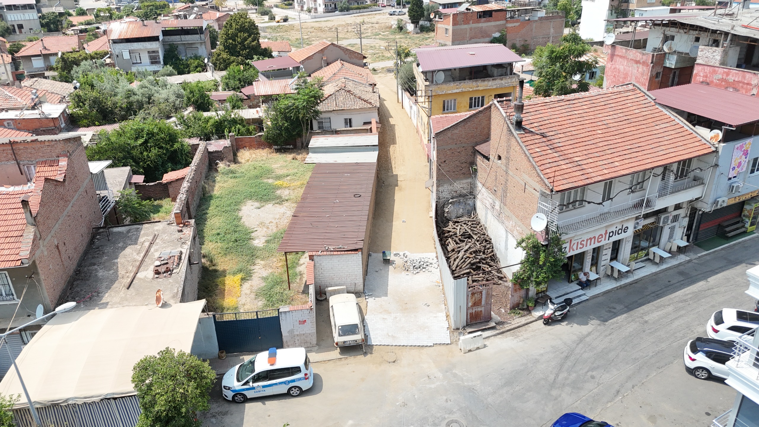 NAZİLLİ’DE BİR YOL DAHA YENİLENDİ