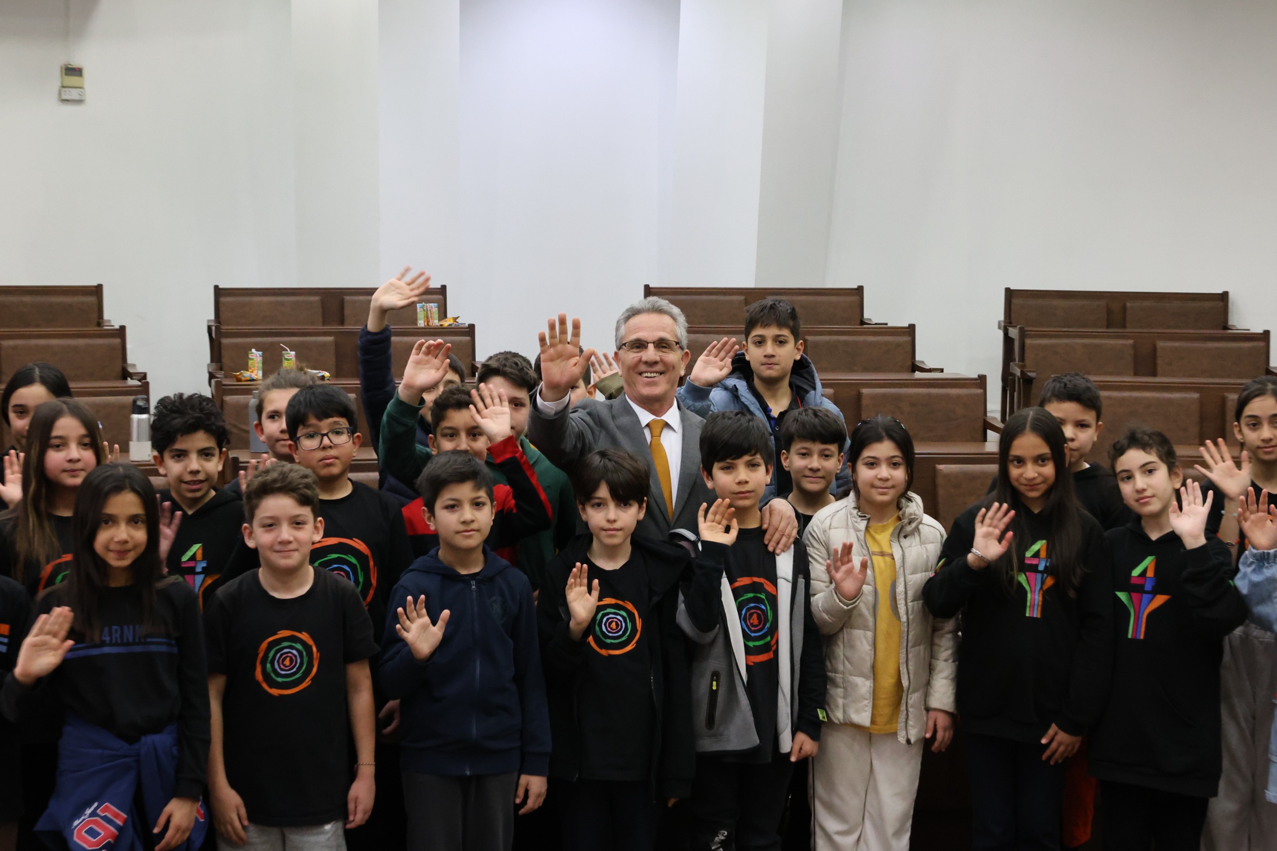 Nazilli Belediye Başkanı Dr. Ertuğrul Tetik’ten 23 Nisan Mesajı