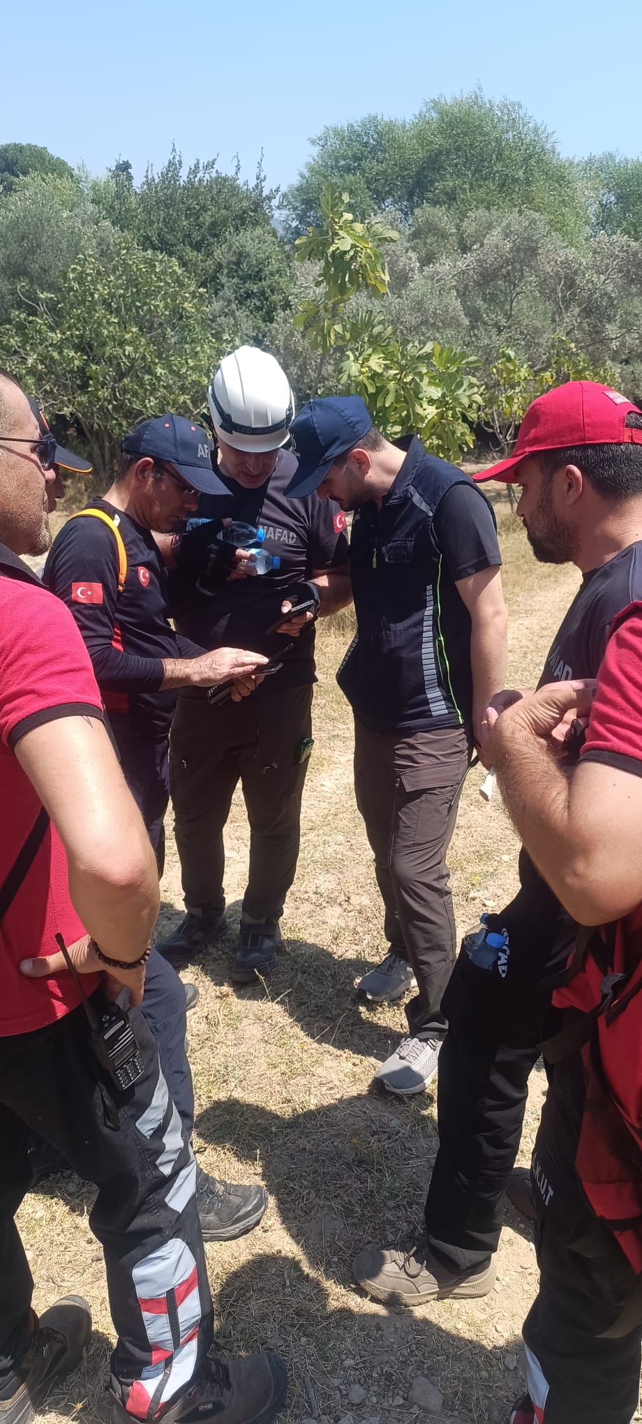 NAFAD EKİBİ SÖKE'DEKİ ARAMA ÇALIŞMALARINA DESTEK VERİYOR