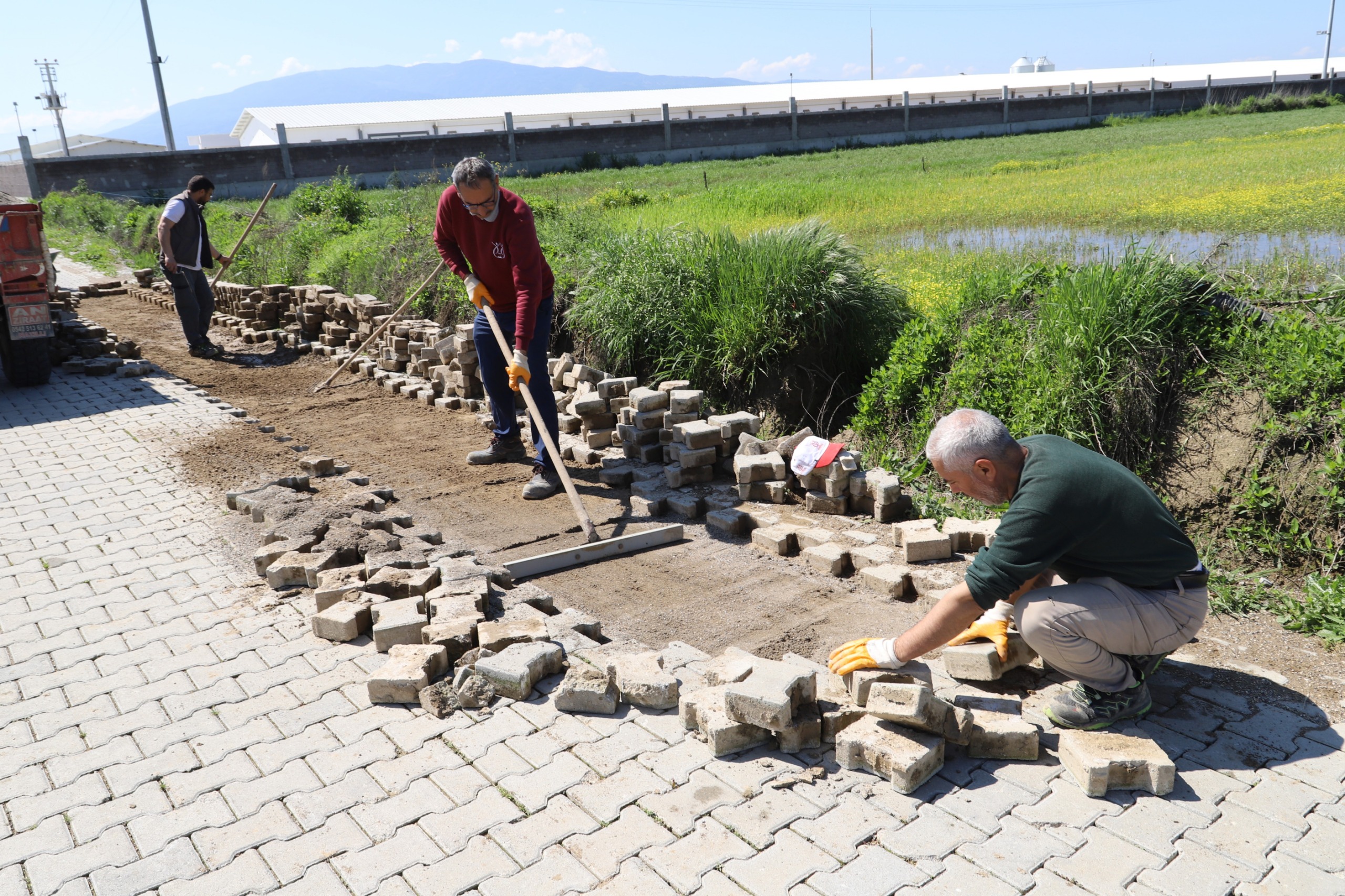 Nazilli Belediyesi’nden bakım ve tamirat atağı